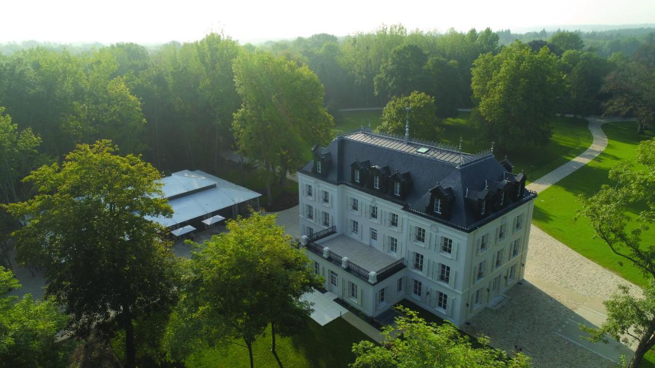 Chateau Des Hauts De Provins Hotel Champcenest Esterno foto