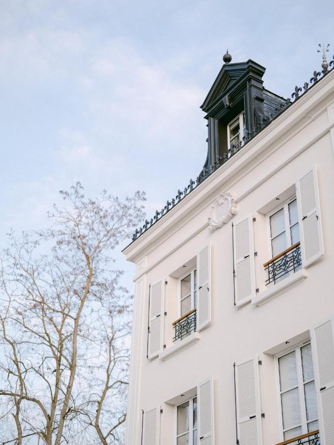 Chateau Des Hauts De Provins Hotel Champcenest Esterno foto