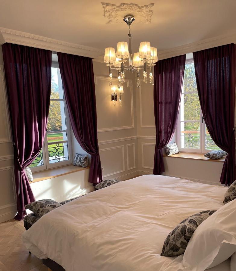 Chateau Des Hauts De Provins Hotel Champcenest Esterno foto