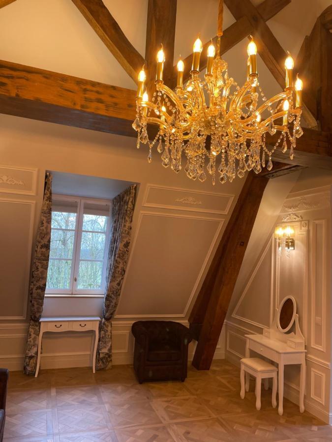 Chateau Des Hauts De Provins Hotel Champcenest Esterno foto
