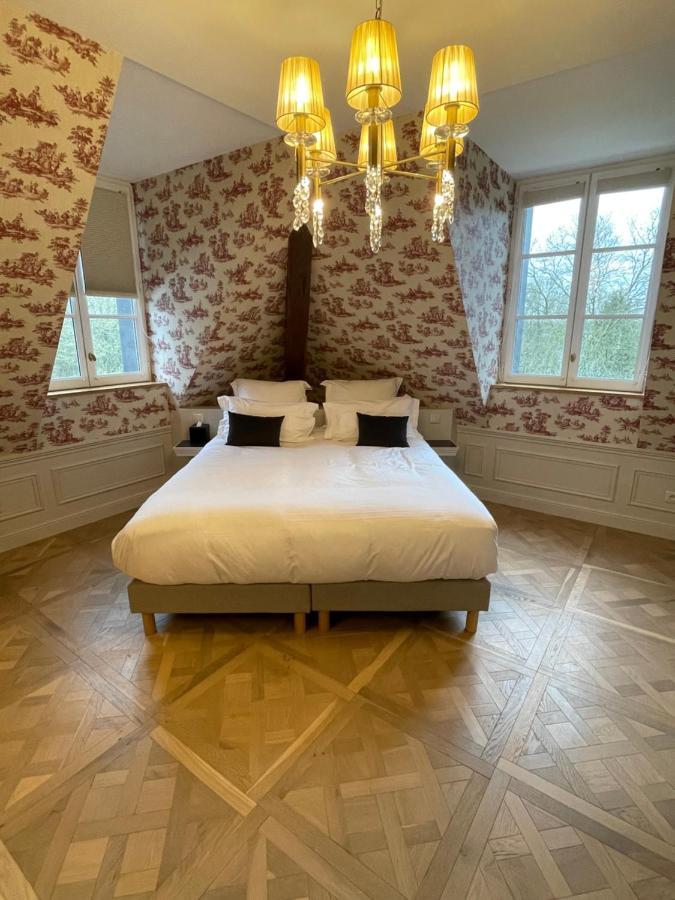 Chateau Des Hauts De Provins Hotel Champcenest Esterno foto